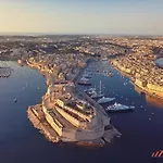 شقة 2br In With Pretty Harbour Views *