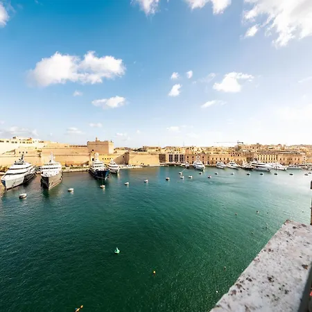 شقة Stunning With Gorgeous Harbour Views