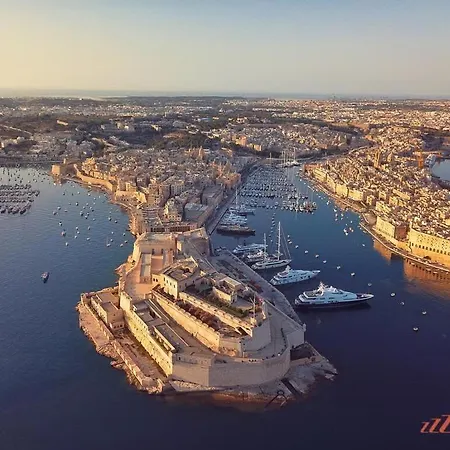 شقة Stunning With Gorgeous Harbour Views *