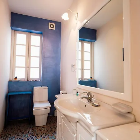2br In With Pretty Harbour Views * سنجليا