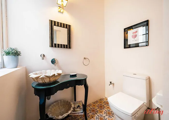 Stunning With Gorgeous Harbour Views *