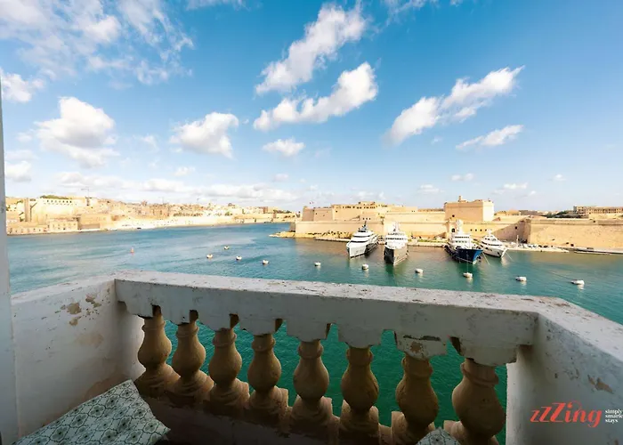 Stunning With Gorgeous Harbour Views *